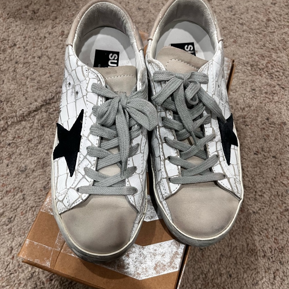 AUTHENTIC Golden Goose Superstar Sneakers